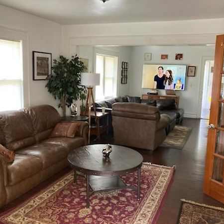 Country House On 1 Acre 4 Beds Great For Events Or A Quiet Weekend! 인데펜던스 외부 사진